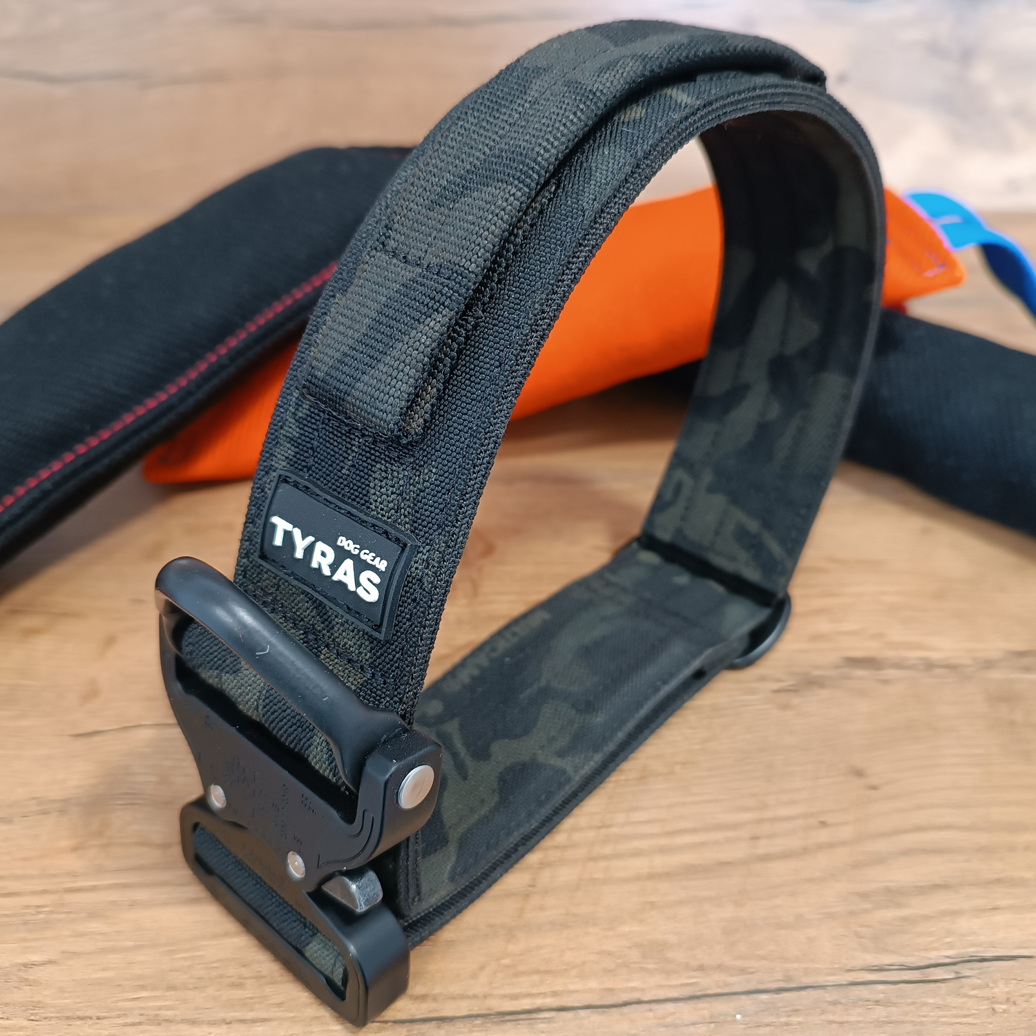 COBRA® Buckle Dog Collars